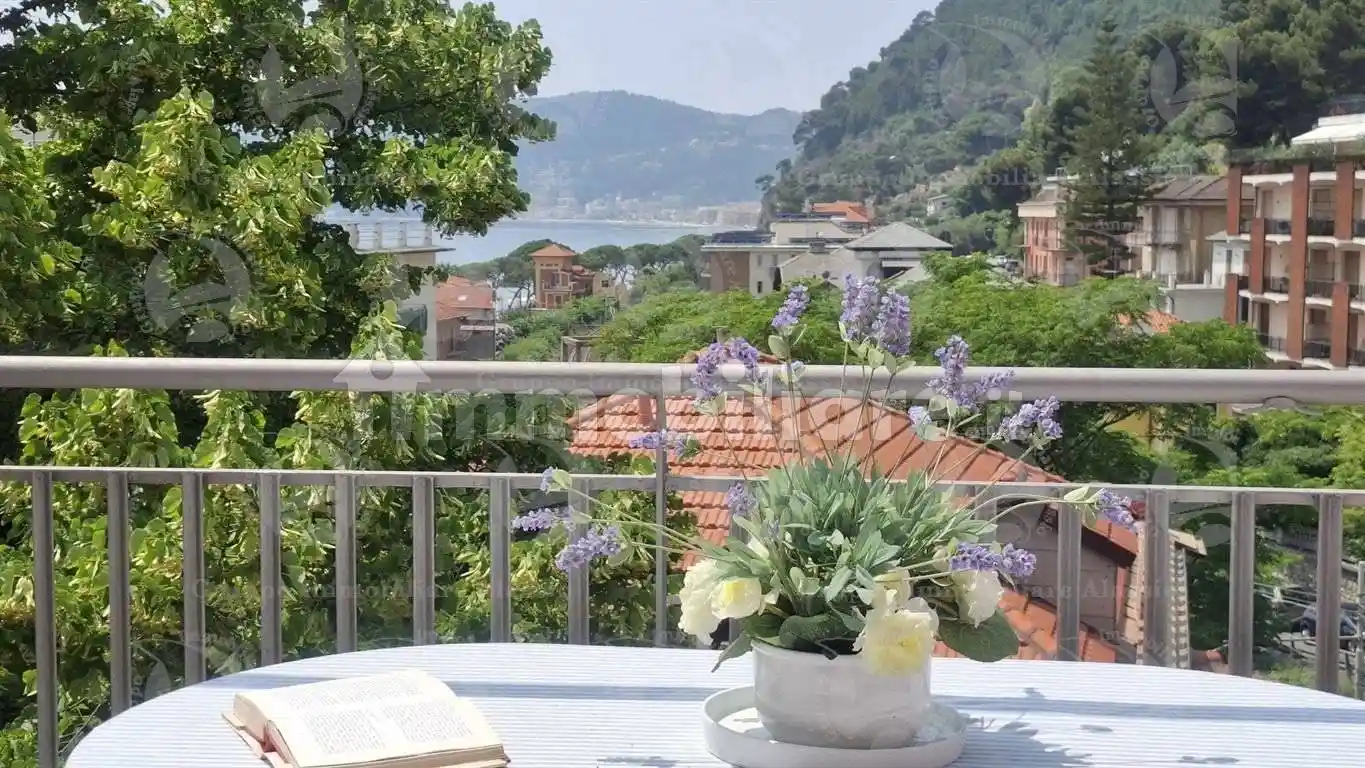 Appartamento in vendita a Alassio