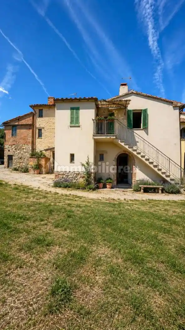 Rustico - Casale in vendita a Castiglione del Lago