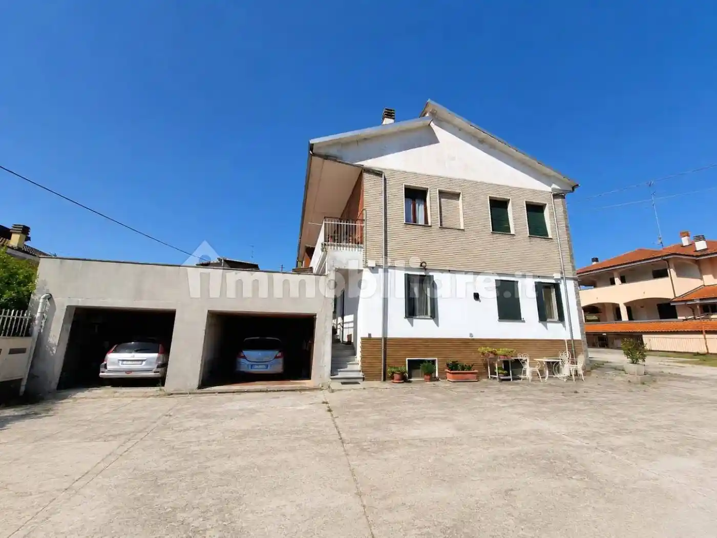 Villa in vendita a Valenza