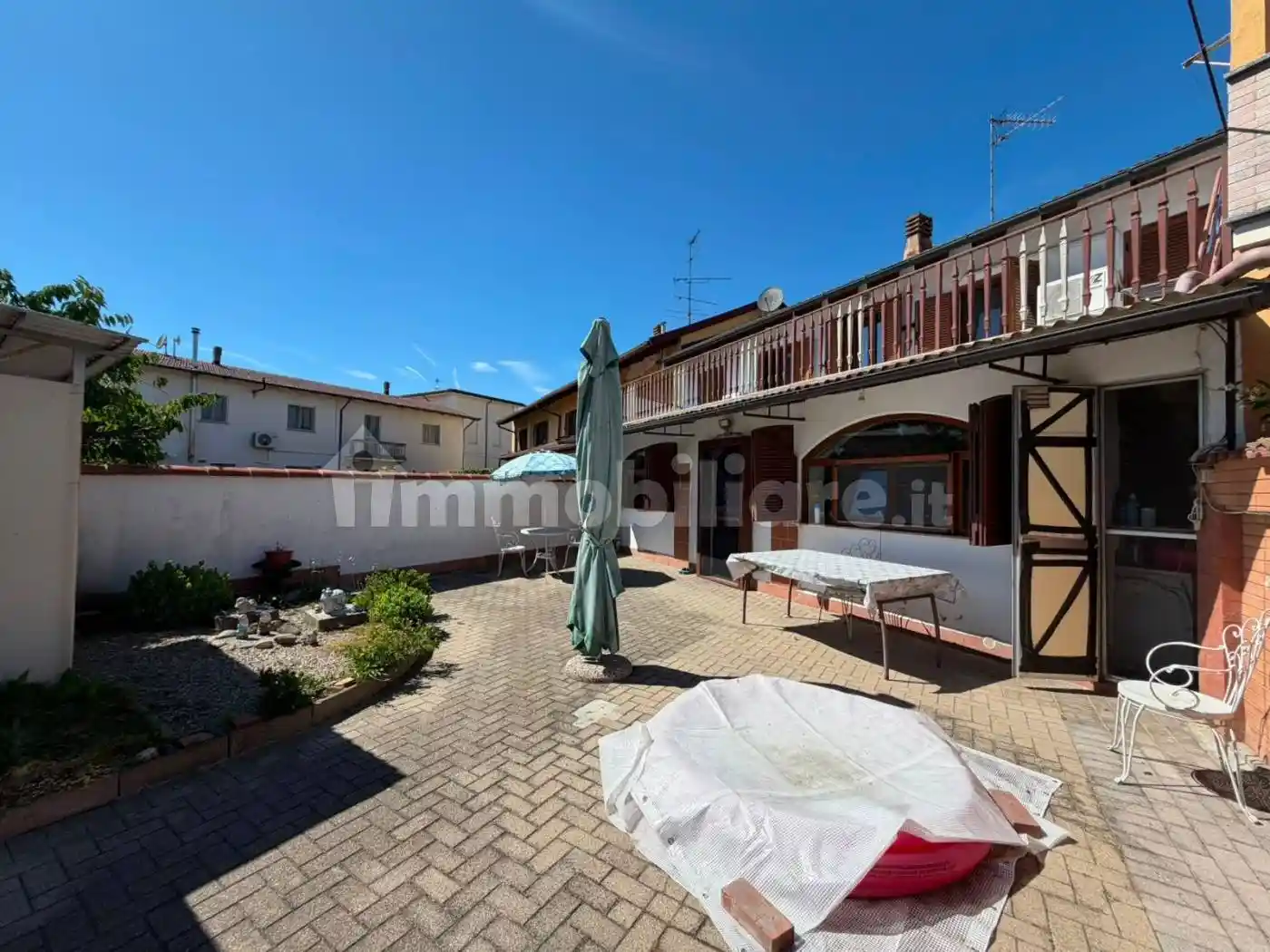 Villa in vendita a Pertengo