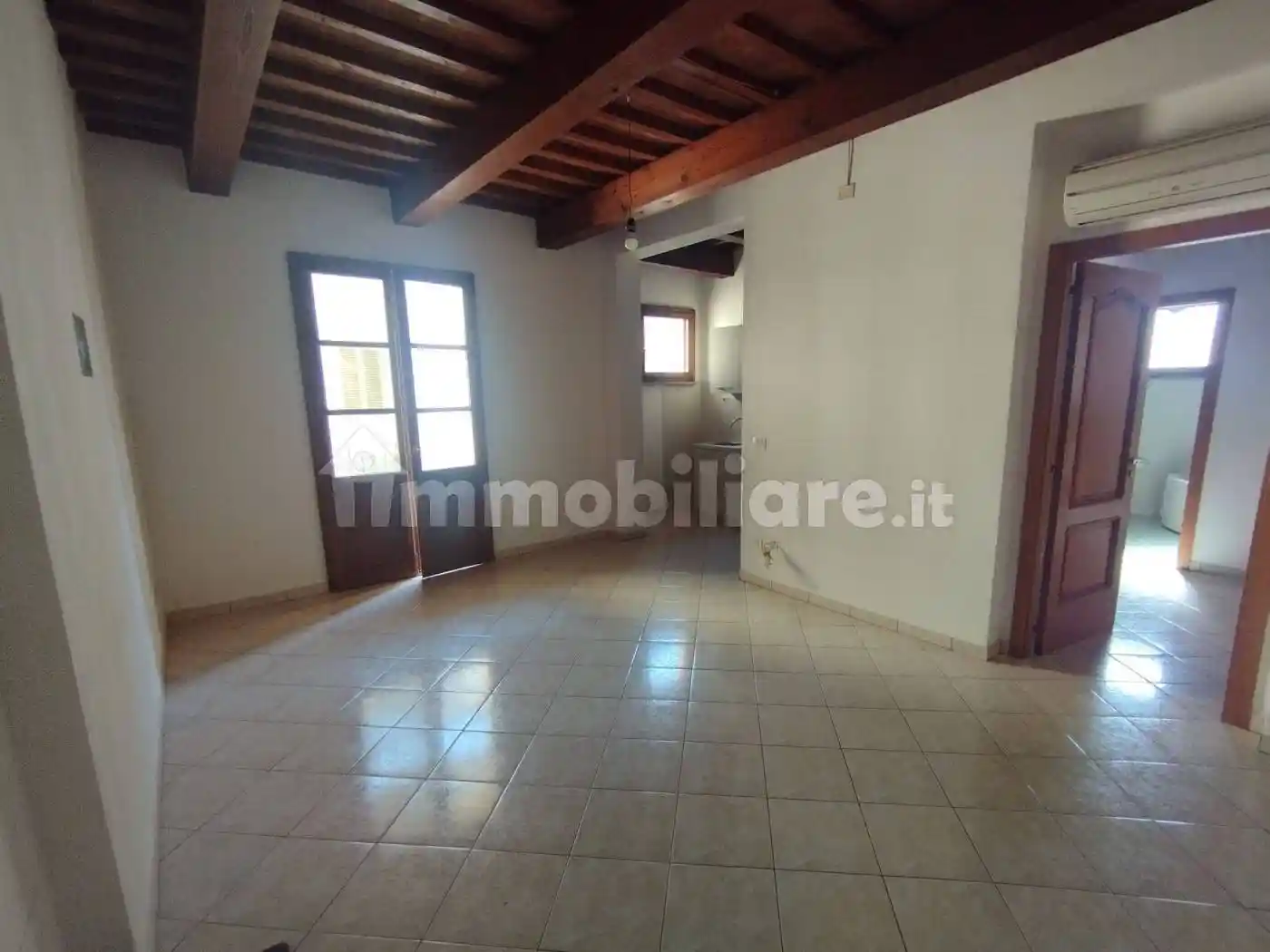 Appartamento in affitto a Cascina