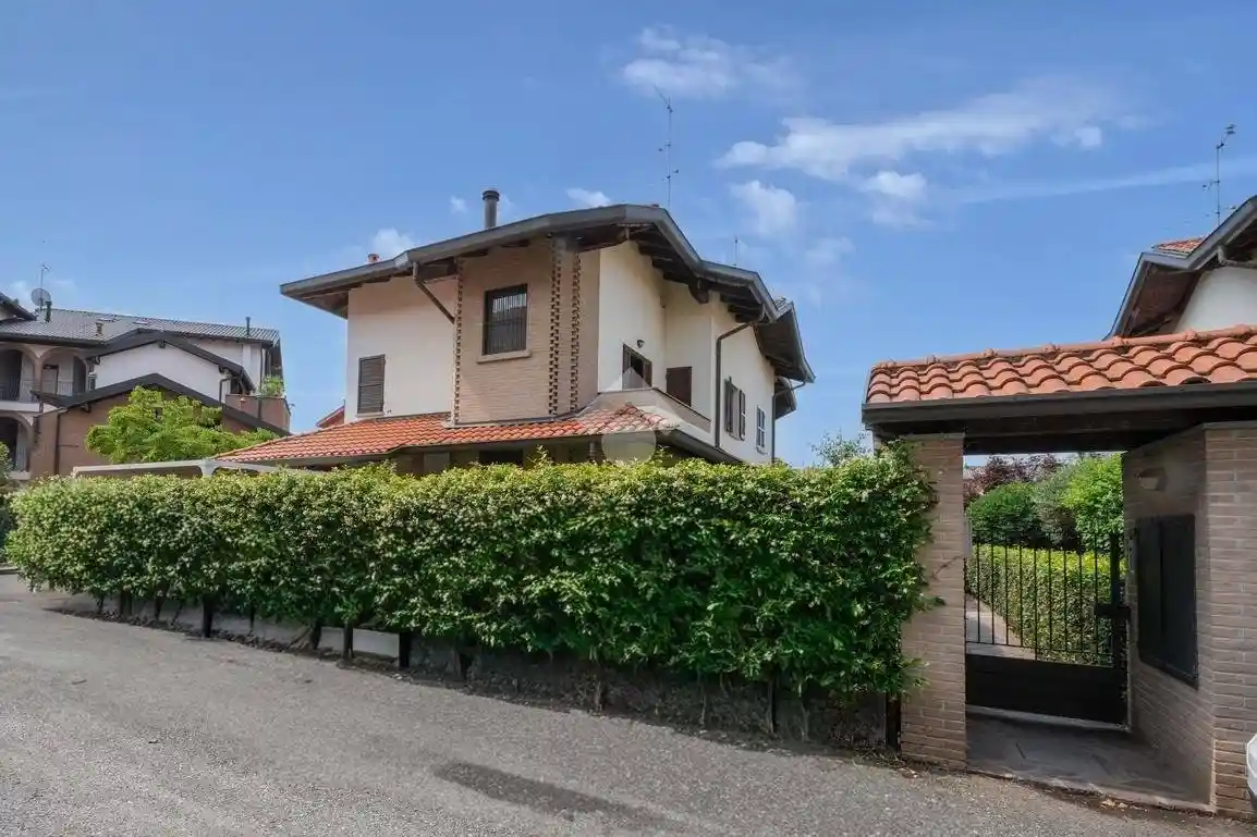 Villa in vendita a Albiate