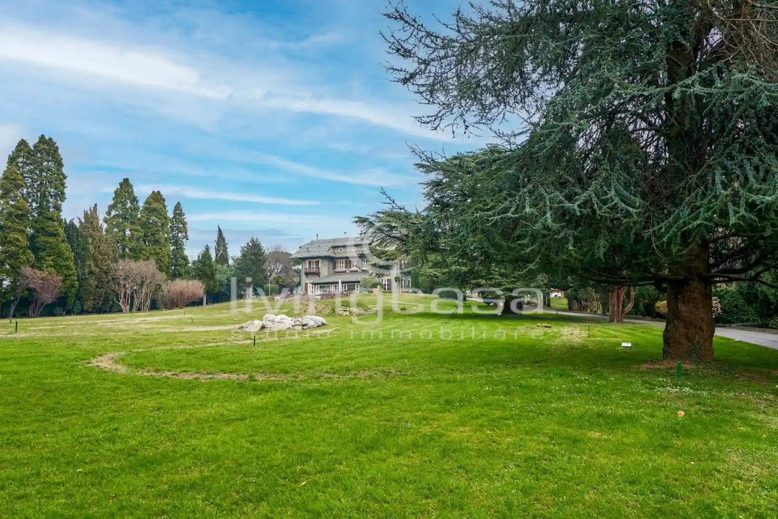 Villa in vendita a Besana in Brianza