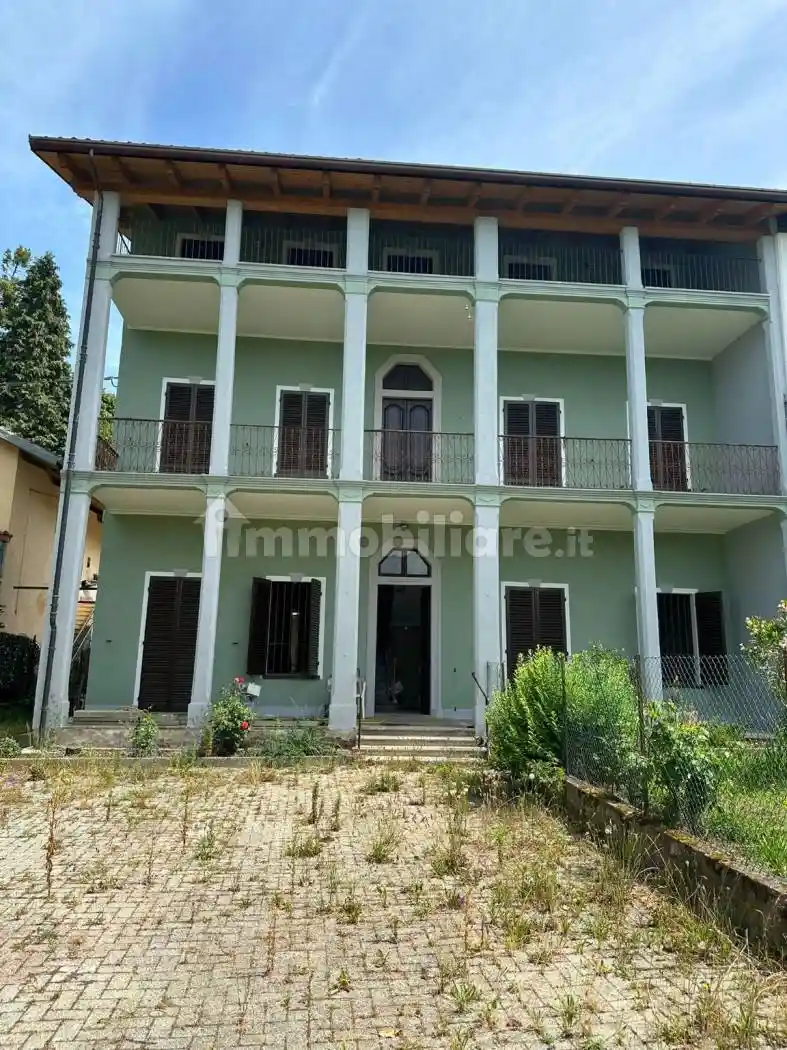 Casa indipendente in vendita a Albiano d'Ivrea