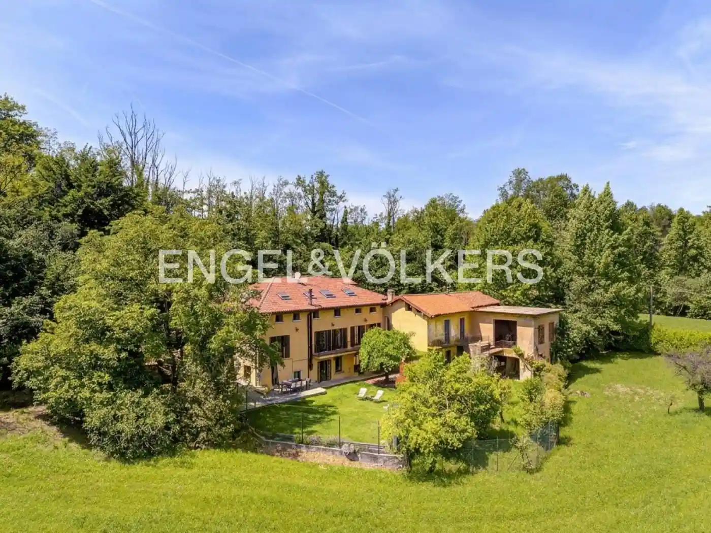 Villa in vendita a Castello di Brianza