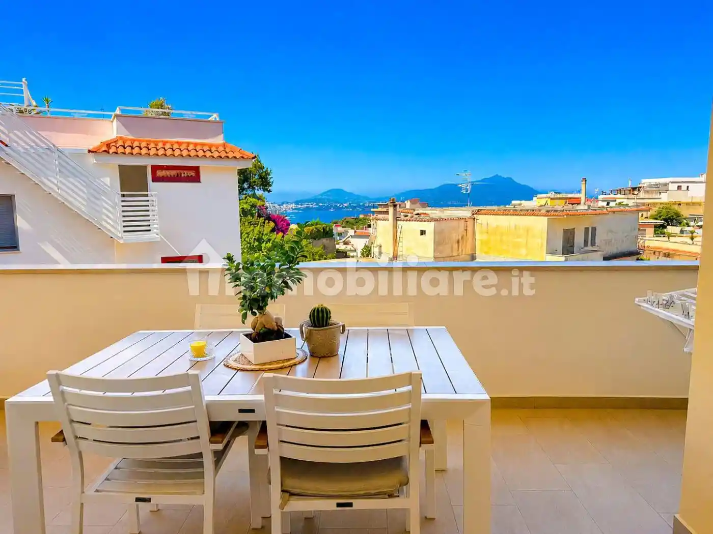 Appartamento in vendita a Monte di Procida