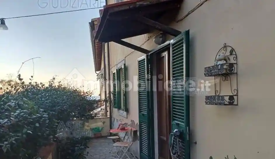 Appartamento in vendita a Livorno