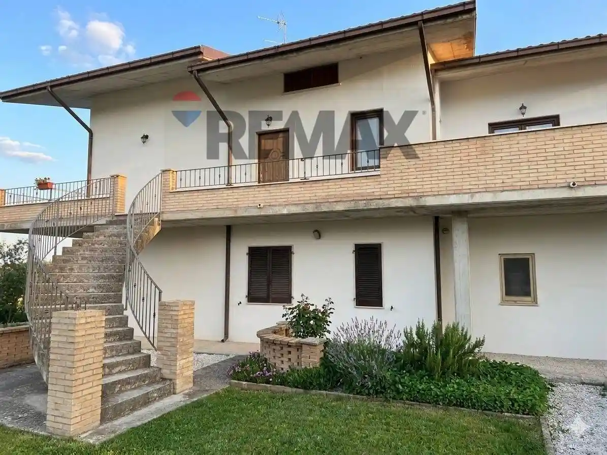 Villa in vendita a Lettomanoppello