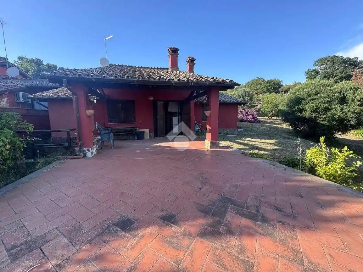 Villa in vendita a Trevignano Romano