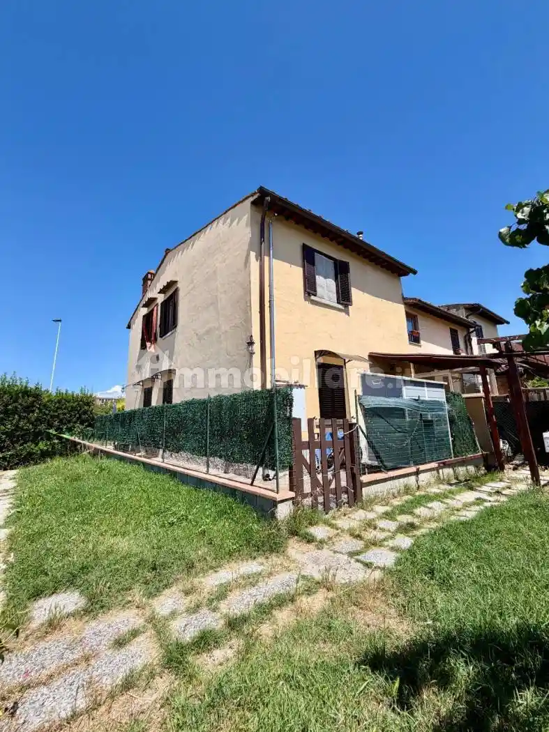 Casa indipendente in vendita a Firenze