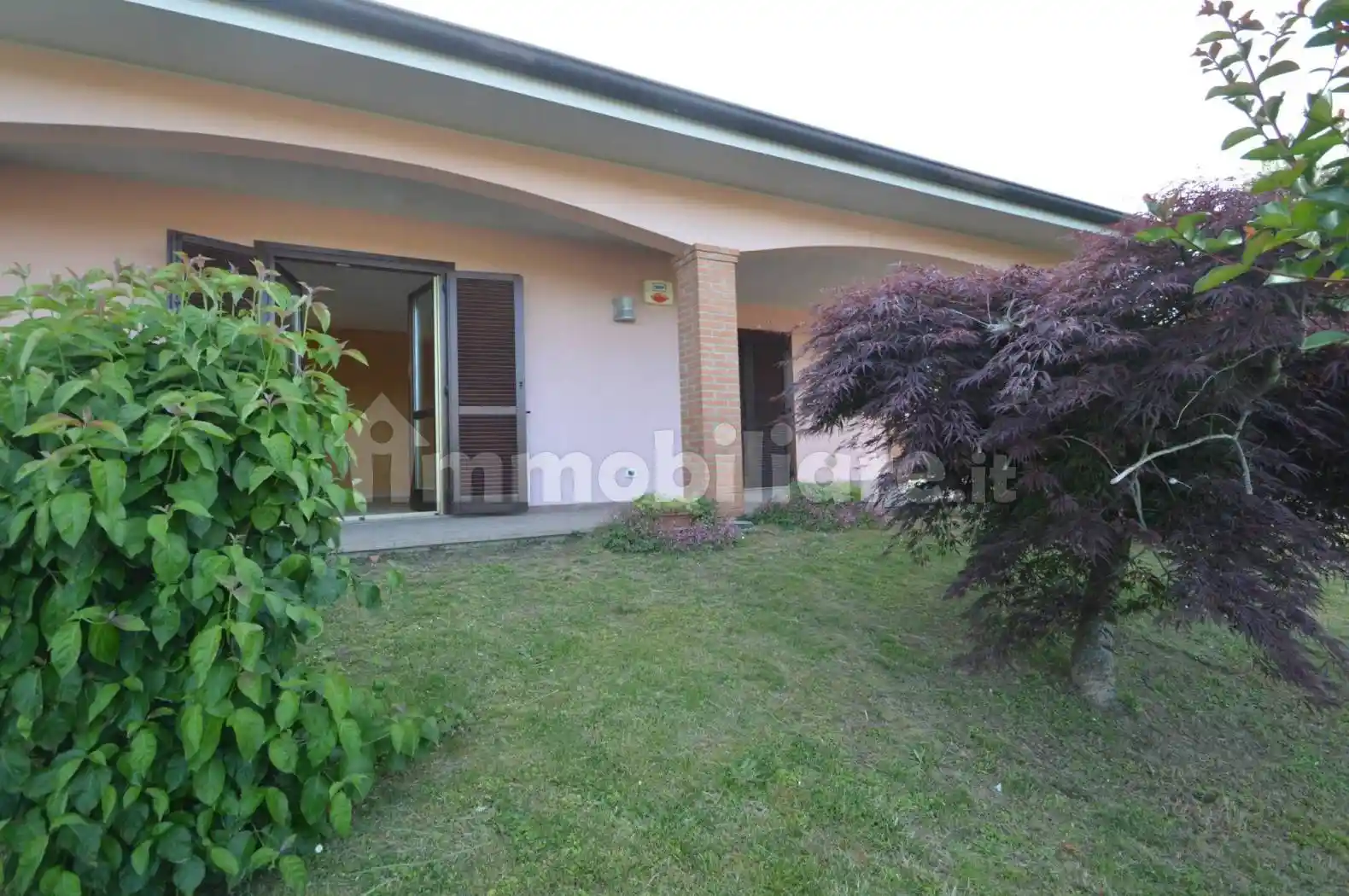 Villa in vendita a Villanova d'Ardenghi