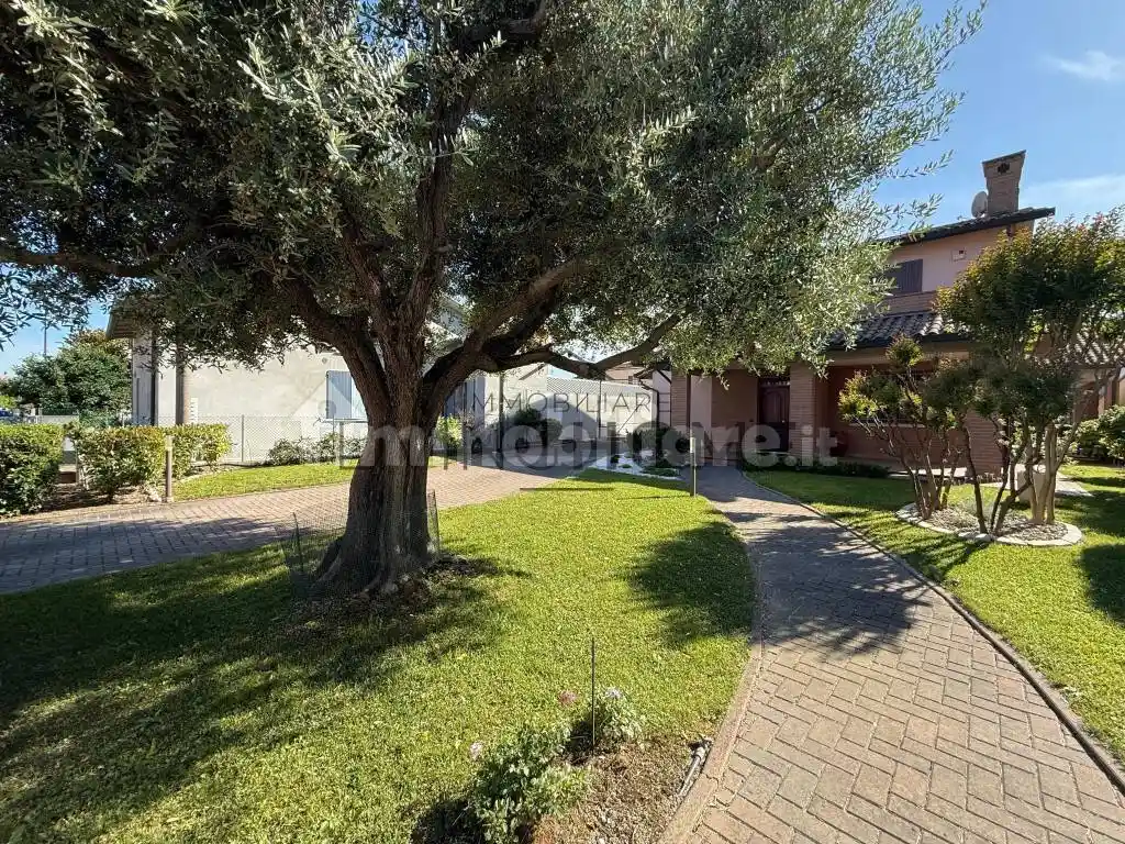 Casa indipendente in vendita a Ravenna