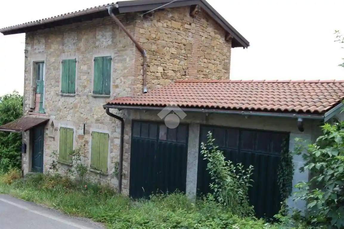 Casa indipendente in vendita a Carpineti