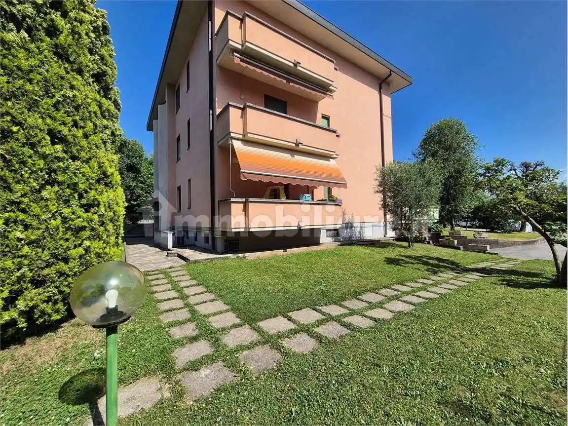 Appartamento in vendita a Villa Guardia