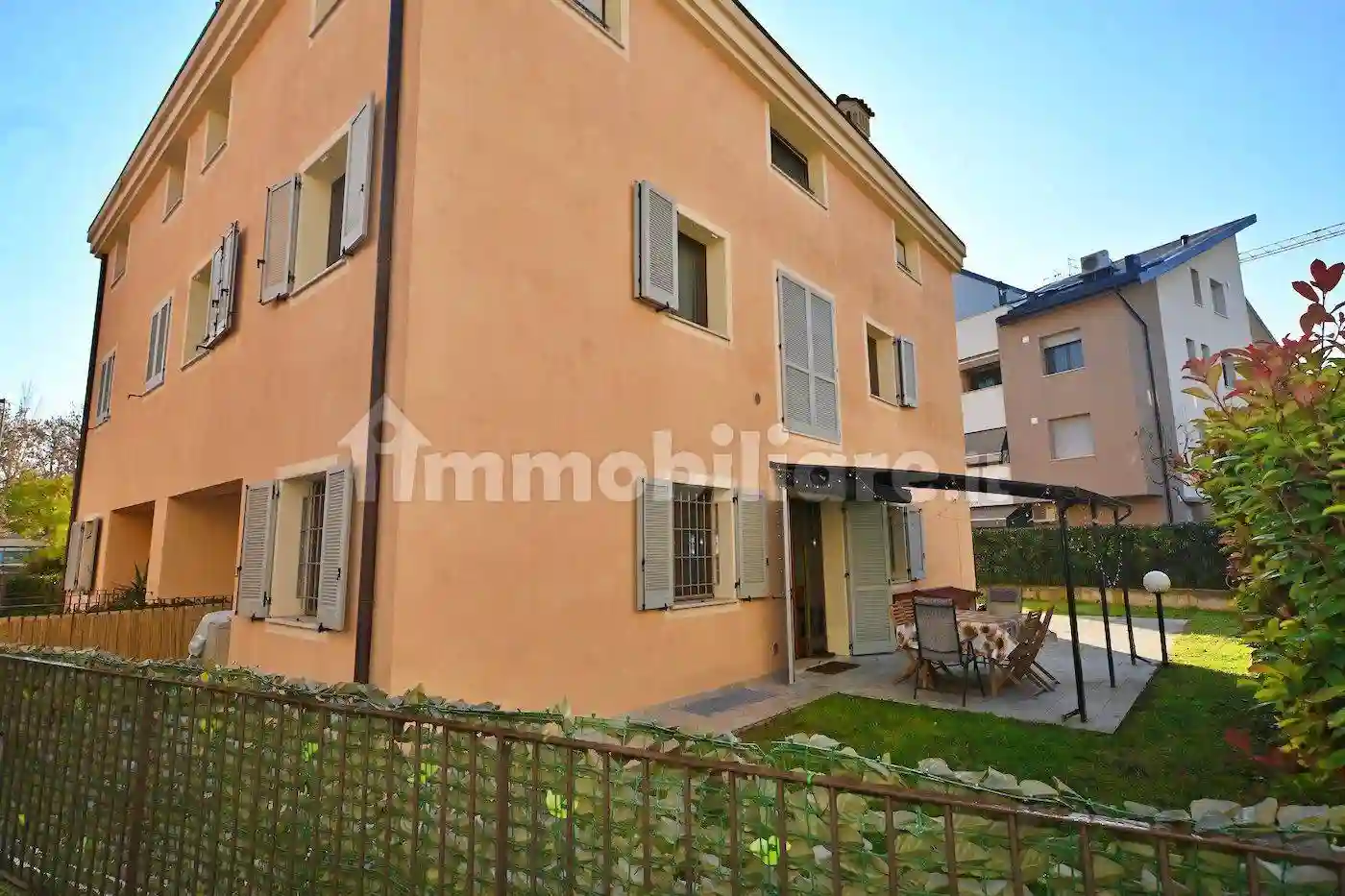 Villa - foto 2