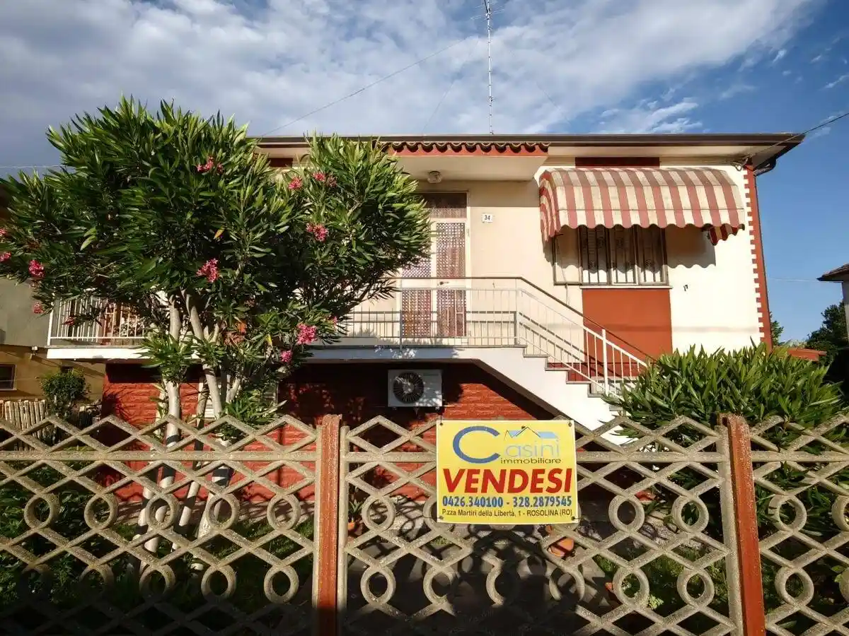 Villa in vendita a Riva del Po