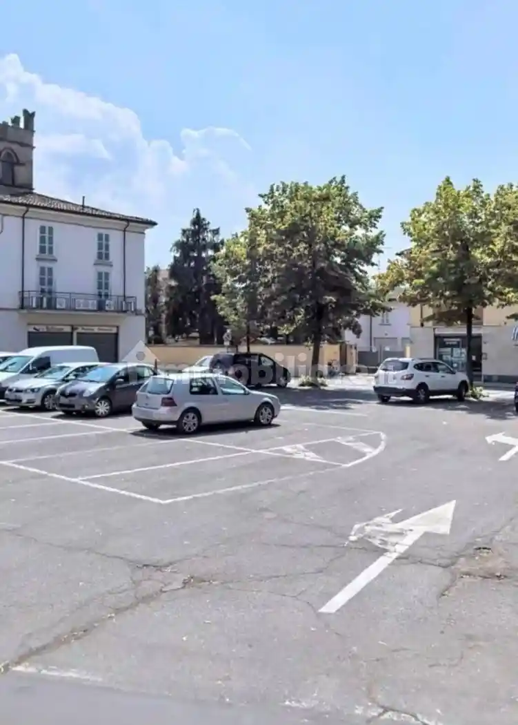 Palazzo - Edificio in vendita a Podenzano