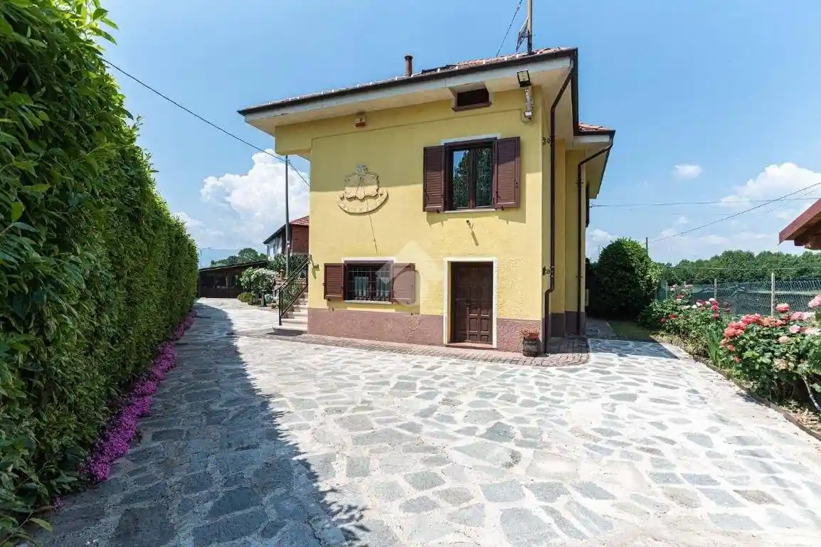 Casa indipendente in vendita a San Carlo Canavese
