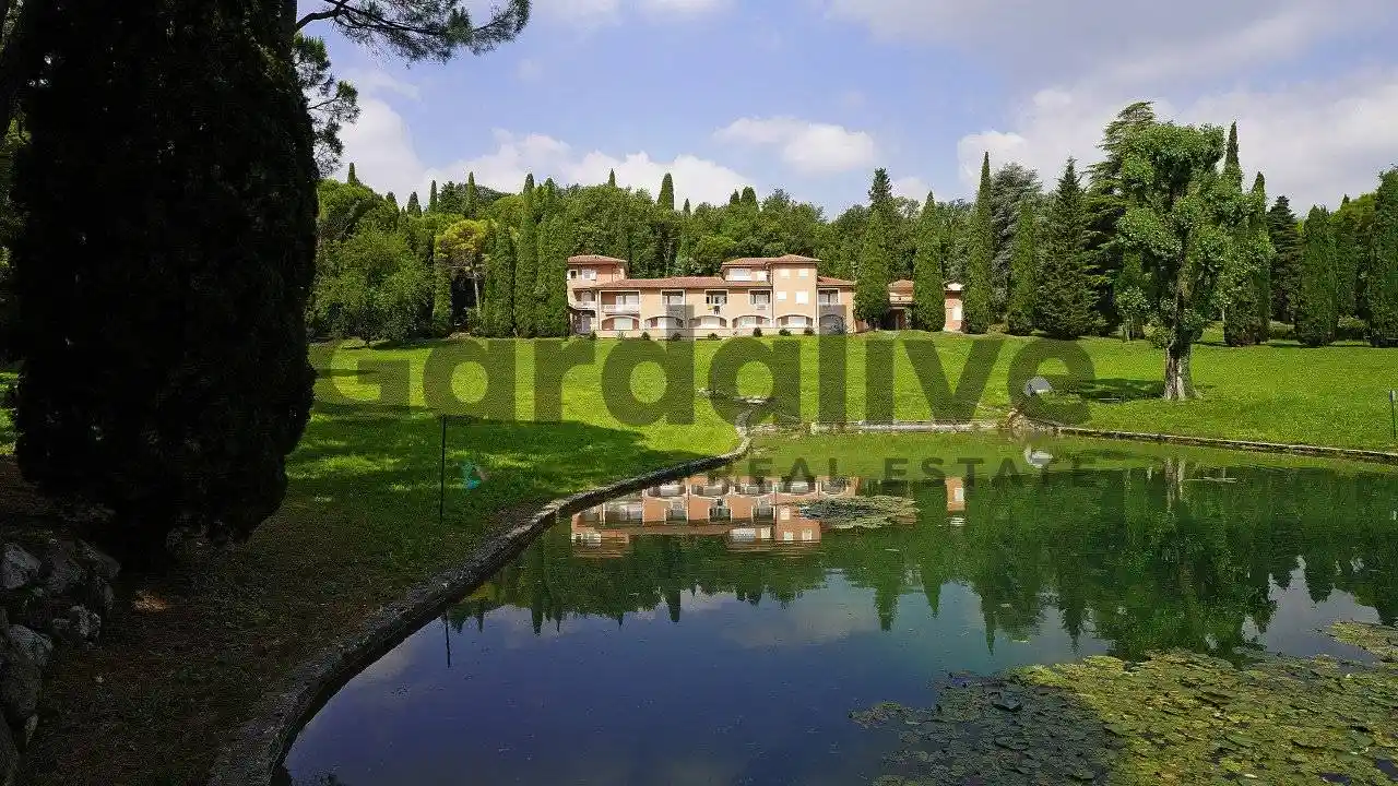 Appartamento in vendita a Padenghe sul Garda