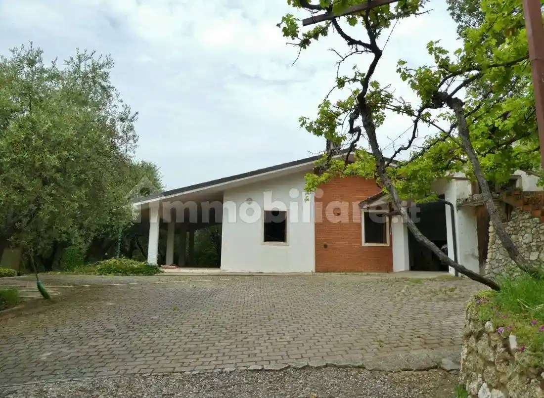 Villa in vendita a Villaga