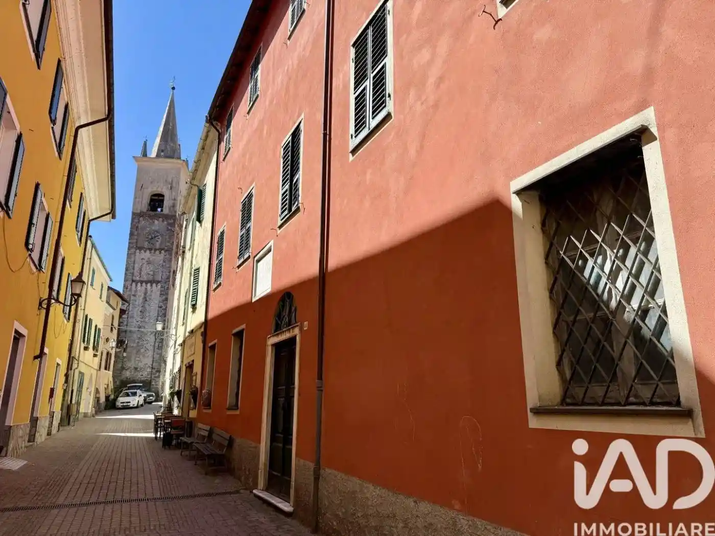 Palazzo - Edificio in vendita a Calizzano