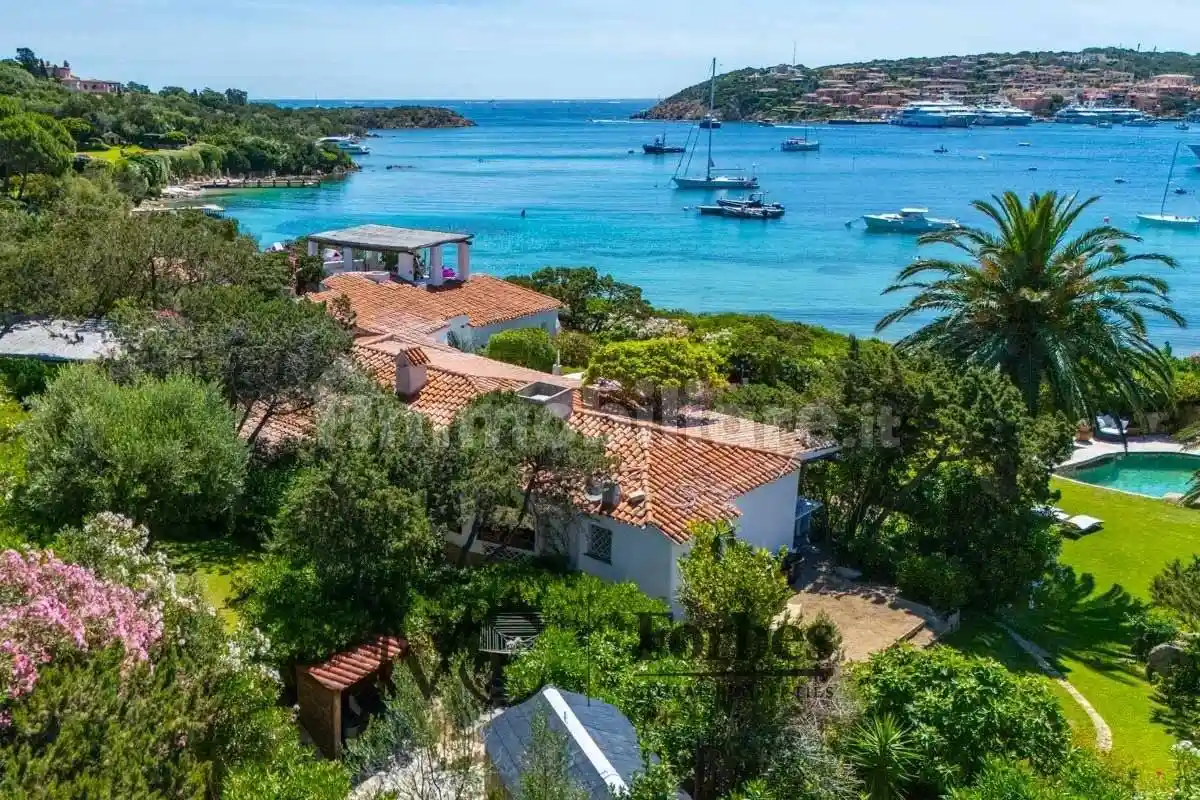 Villa in vendita a Arzachena