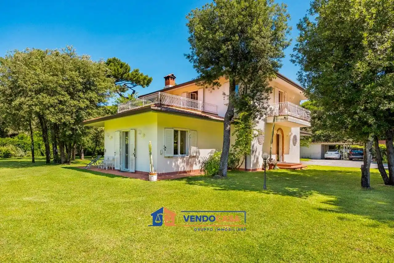 Villa in vendita a Massa
