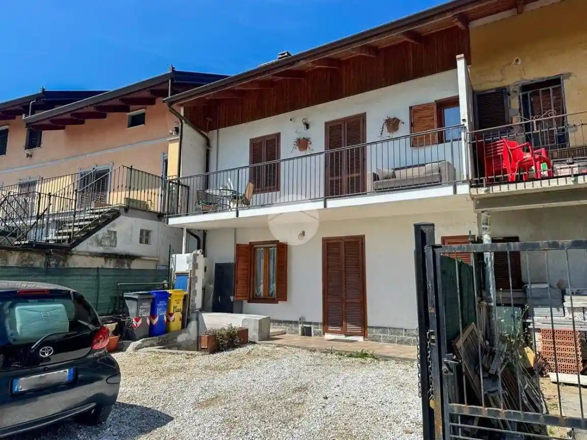 Casa indipendente in vendita a Val della Torre