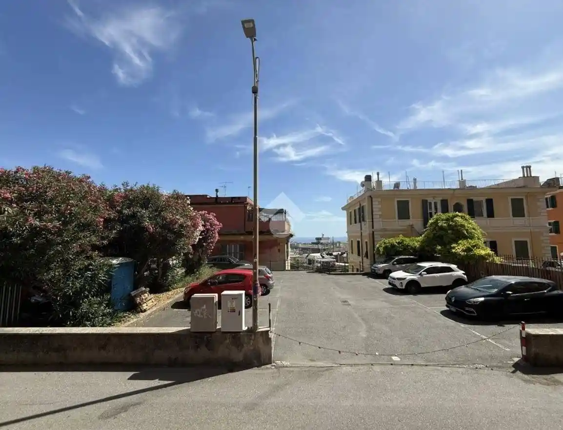 Appartamento in vendita a Genova