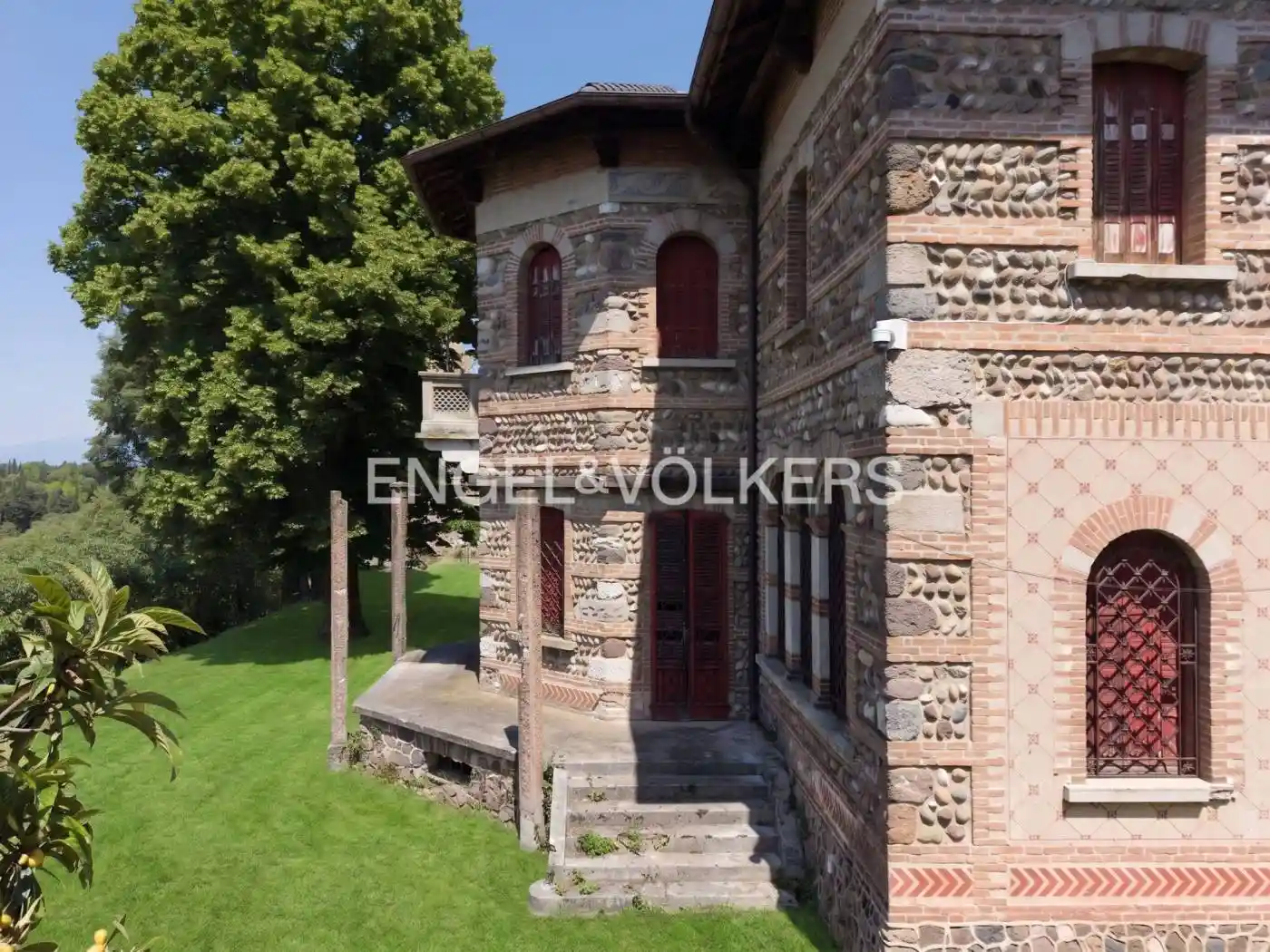 Villa in vendita a Valeggio sul Mincio