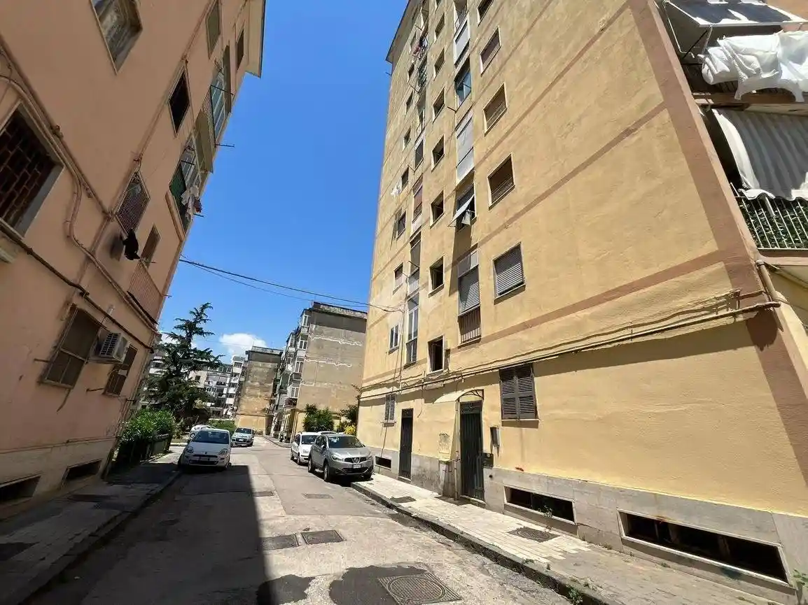 Appartamento in vendita a Napoli