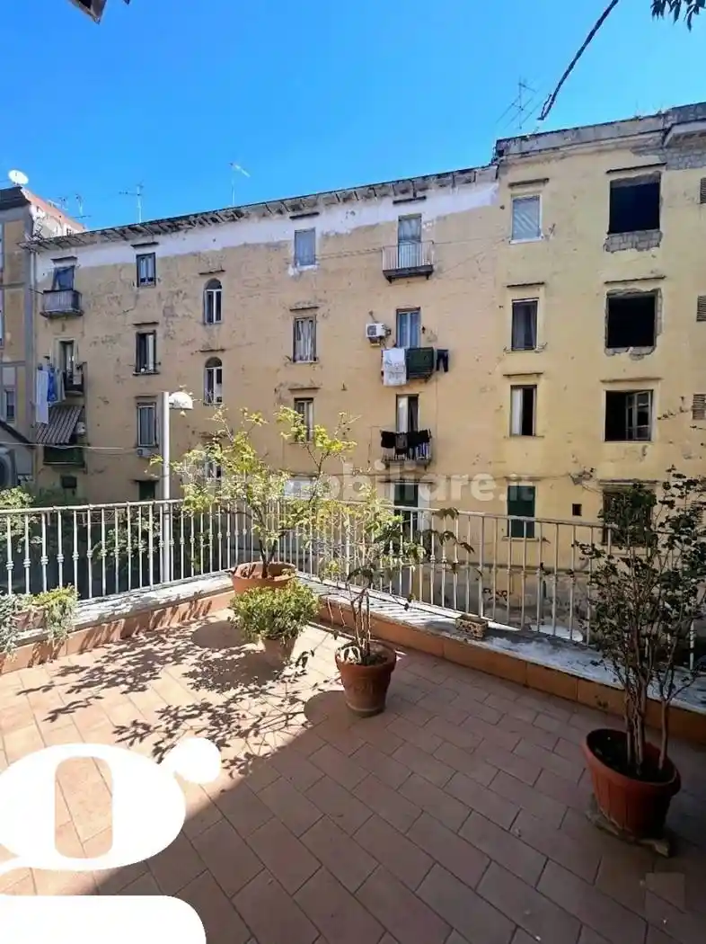 Appartamento in vendita a Napoli
