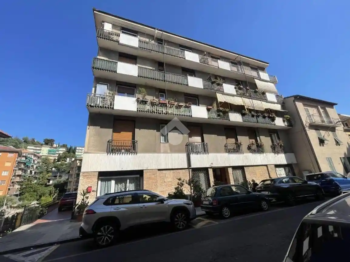 Appartamento in vendita a Imperia