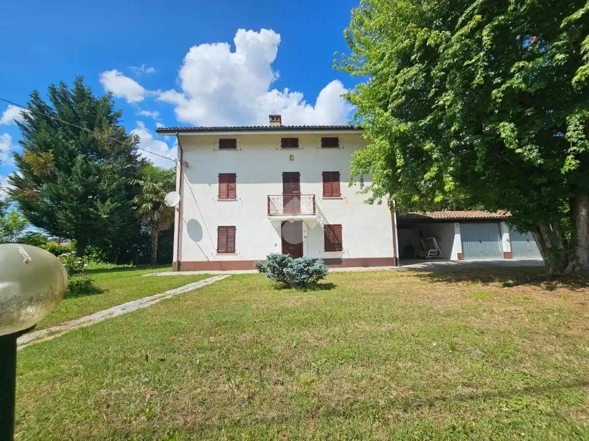 Casa indipendente in vendita a Nizza Monferrato