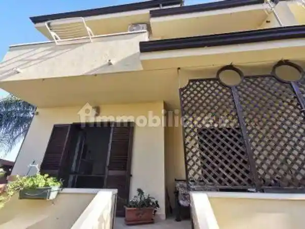 Villa in affitto a Simeri Crichi