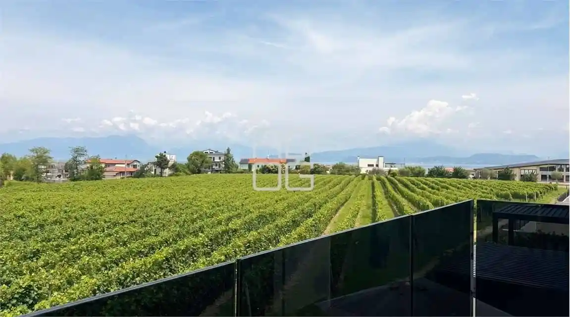 Appartamento in vendita a Peschiera del Garda