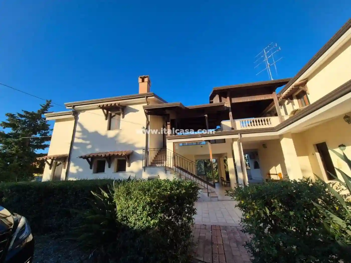 Villa - foto 2