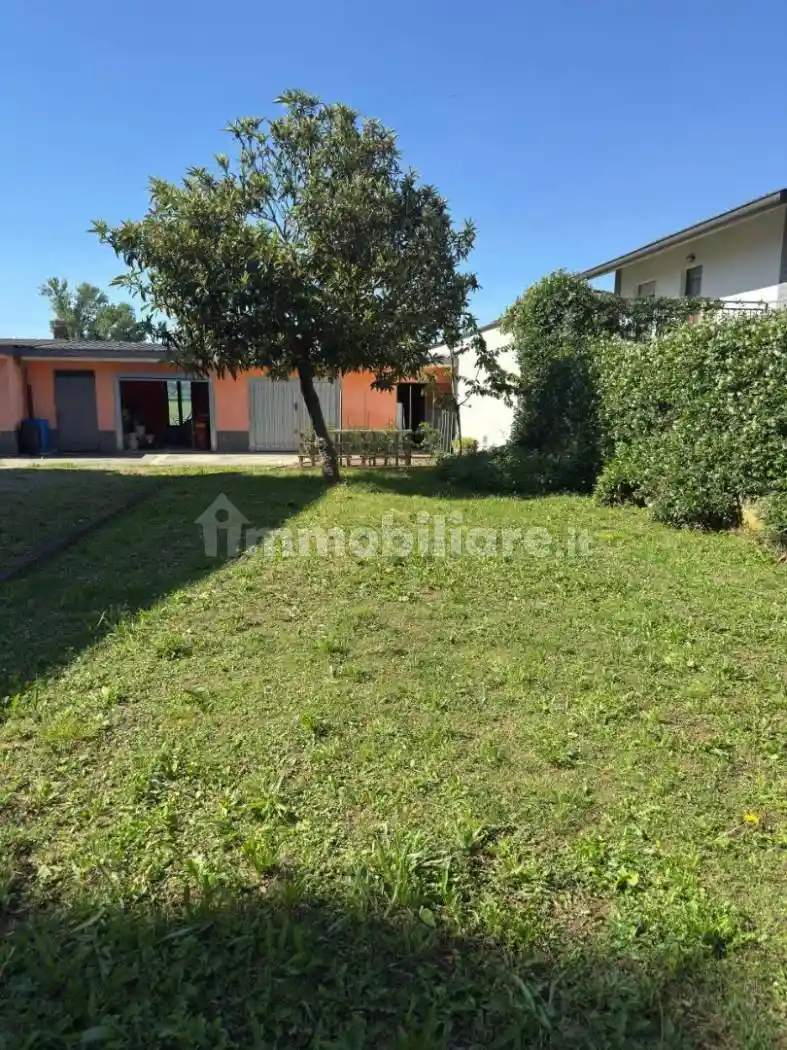 Villa in vendita a Cologno al Serio