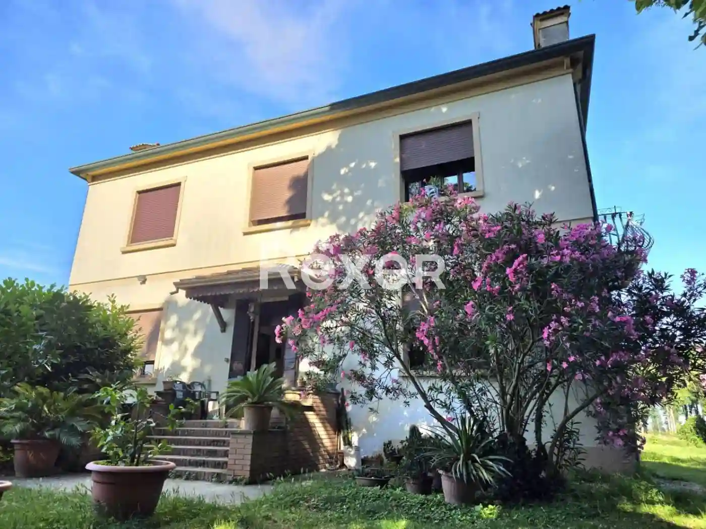 Villa - foto 2