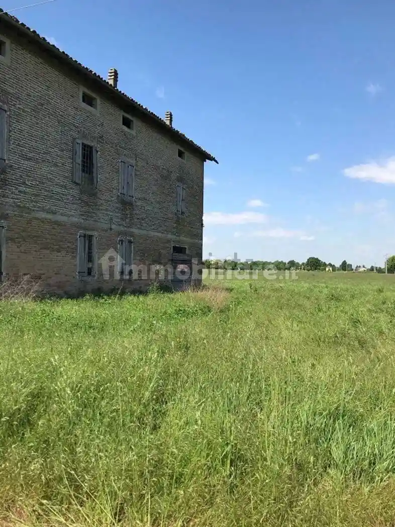 Rustico - Casale in vendita a Reggio Emilia