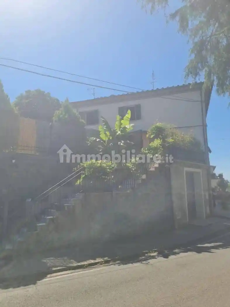 Villa in vendita a Lamporecchio