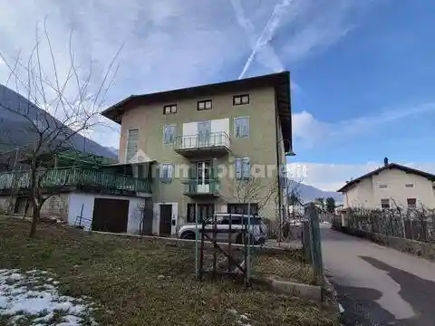 Villa in vendita a Contà