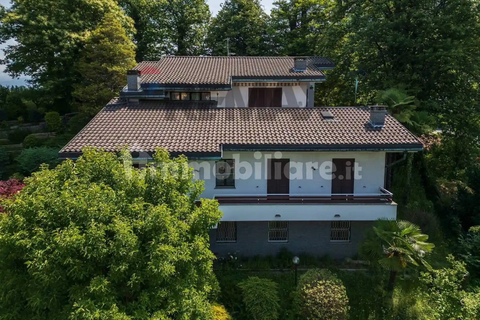 Villa in vendita a Marchirolo