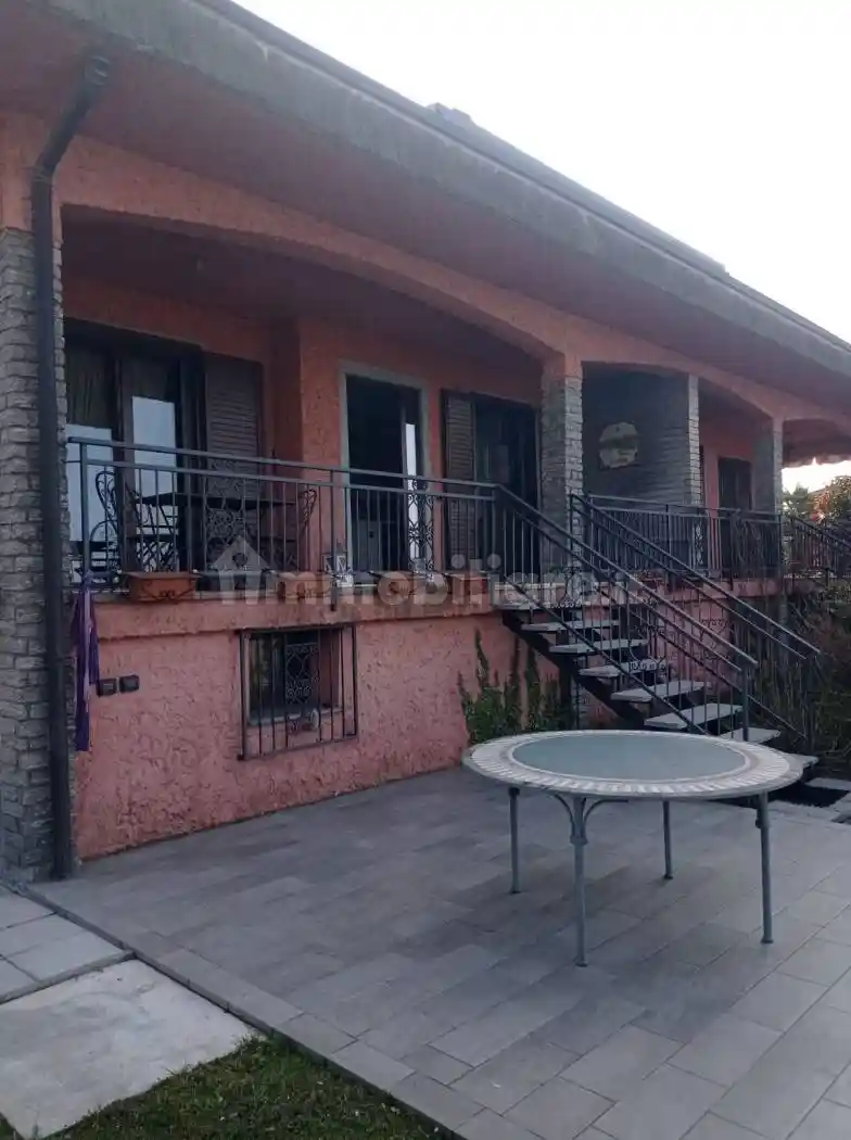 Villa in affitto a Castelletto Sopra Ticino