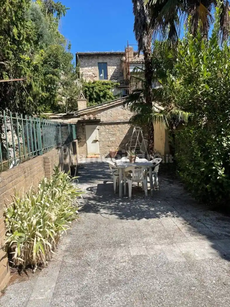Appartamento in vendita a Assisi