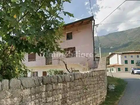 Rustico - Casale in vendita a Polcenigo