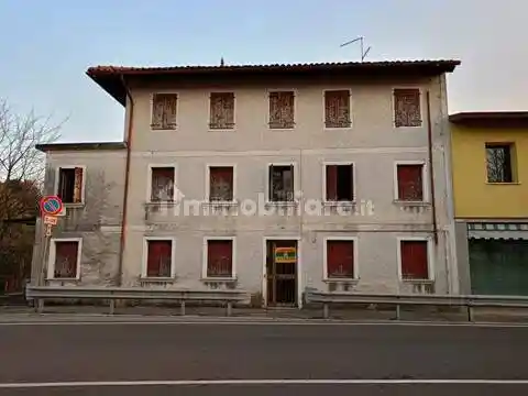 Rustico - Casale in vendita a Cordenons