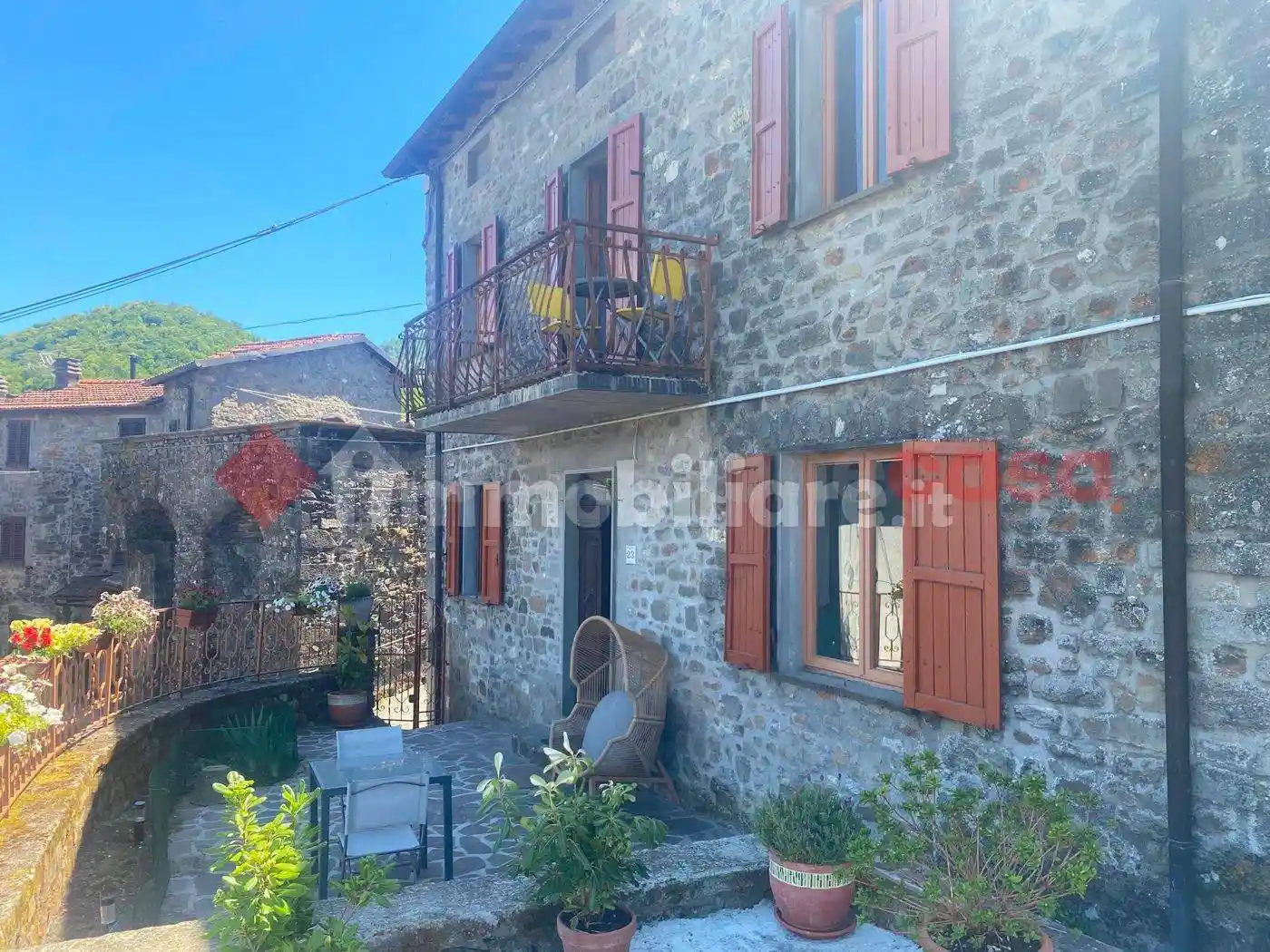 Villa in vendita a Piazza al Serchio