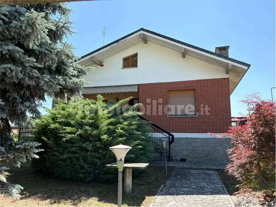 Villa in vendita a Bricherasio