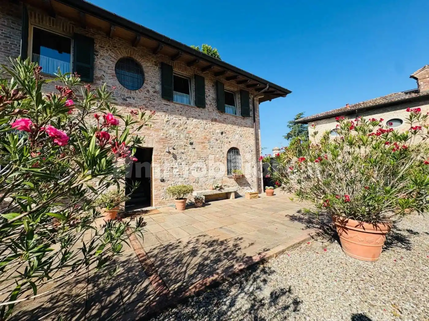 Villa in vendita a Piacenza